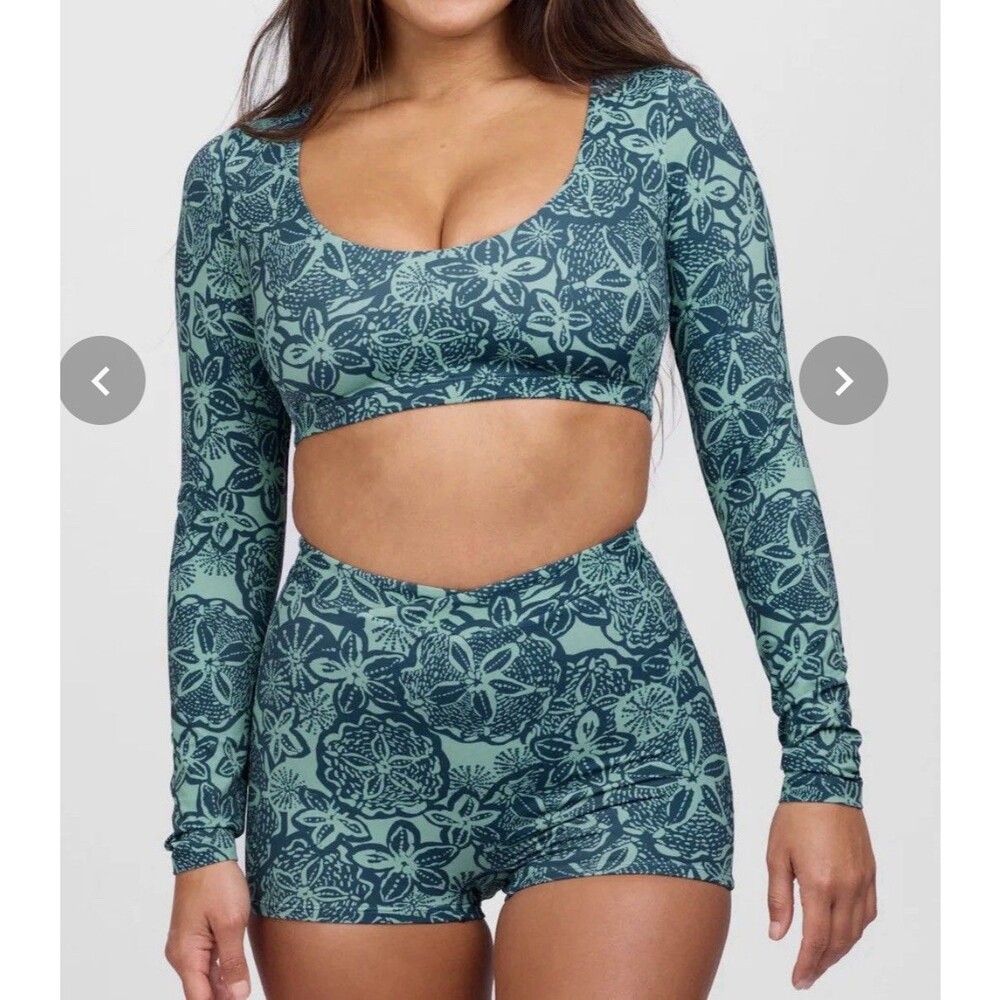 Jolyn swim Top Long Sleeve Avalon Sumba Size XL Blue NWT Cropped V Neck